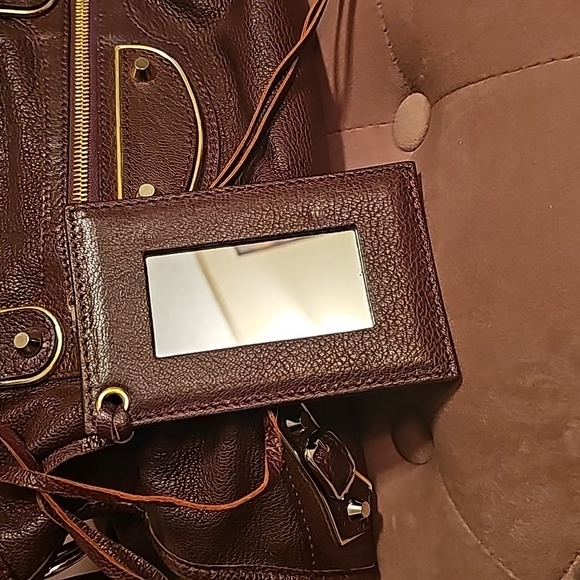 Authentic Balenciaga Classic Metallic Edge City Satchel in Bordeaux - Picture 6 of 16